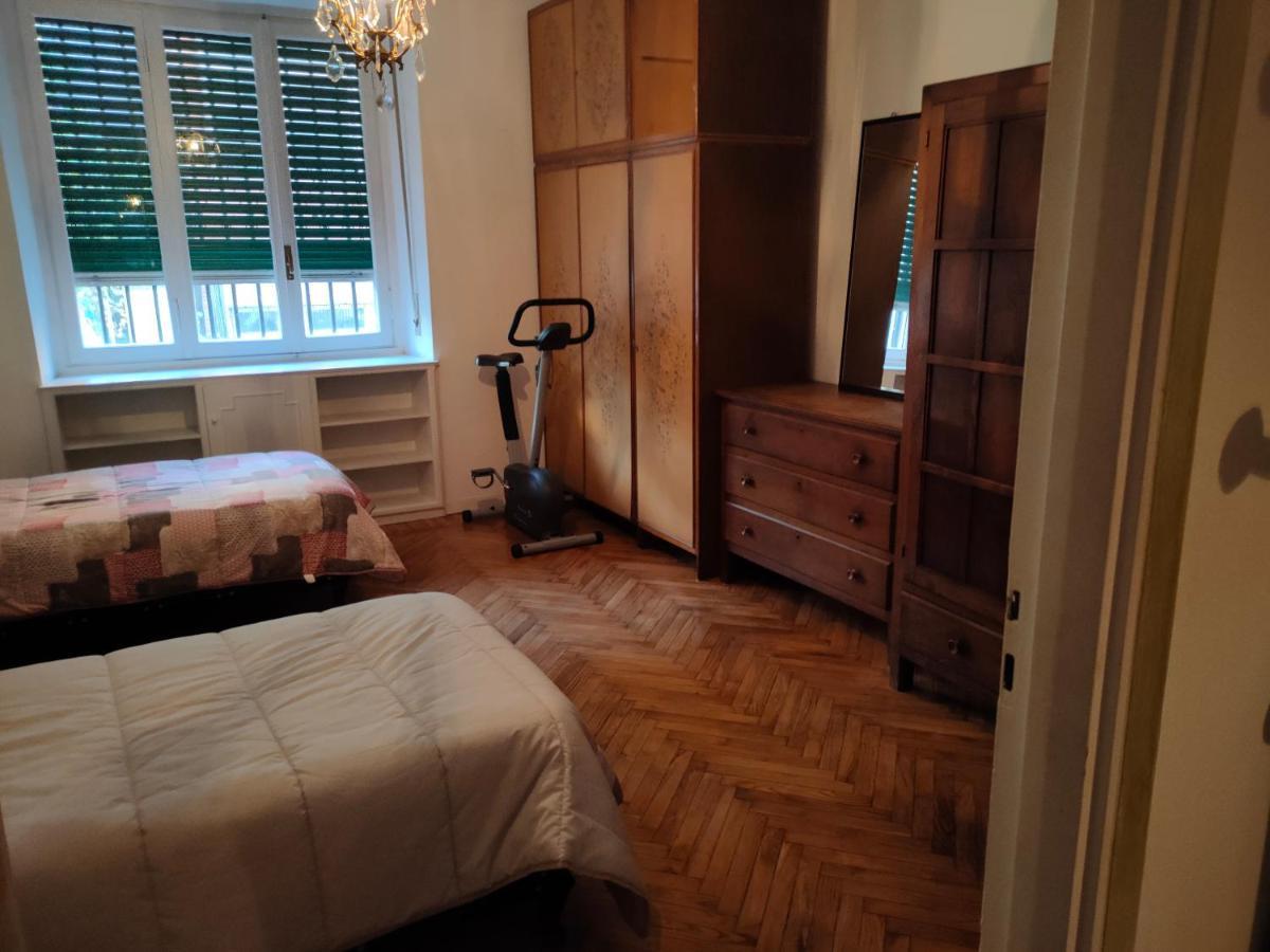 Casa - House Xavier Una Casa Famigliare , Dame Entra Solo Chi A Un Bel Cuore , Non'E Il L'Intero Alloggio Solo Stanze E Bagno Apartment Turin Bagian luar foto