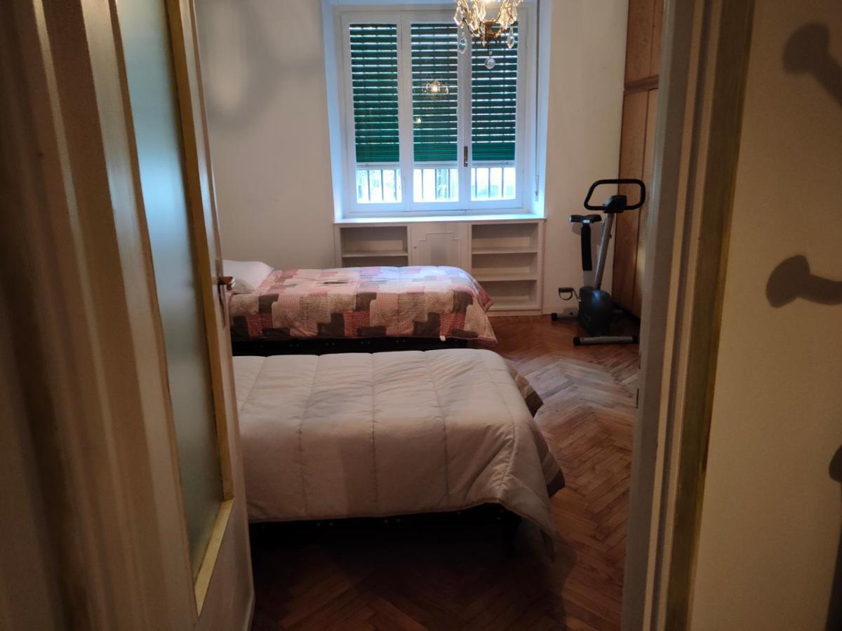 Casa - House Xavier Una Casa Famigliare , Dame Entra Solo Chi A Un Bel Cuore , Non'E Il L'Intero Alloggio Solo Stanze E Bagno Apartment Turin Bagian luar foto